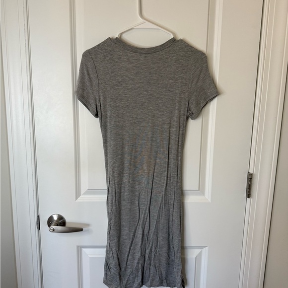 Francesca’s Gray Short Sleeve Ruched Dress - Picture 5 of 5